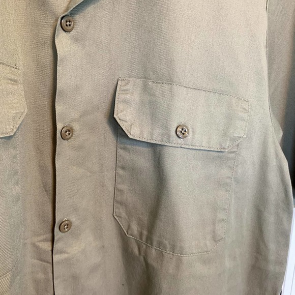 Dickies Men's Size Large Brown Button Down Short Sleeve Shirt - Picture 3 of 6